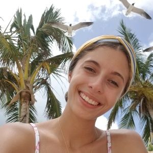 Meet your Posher, Omayra